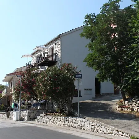 Apartment 6661a Gradac (Split-Dalmatia)
